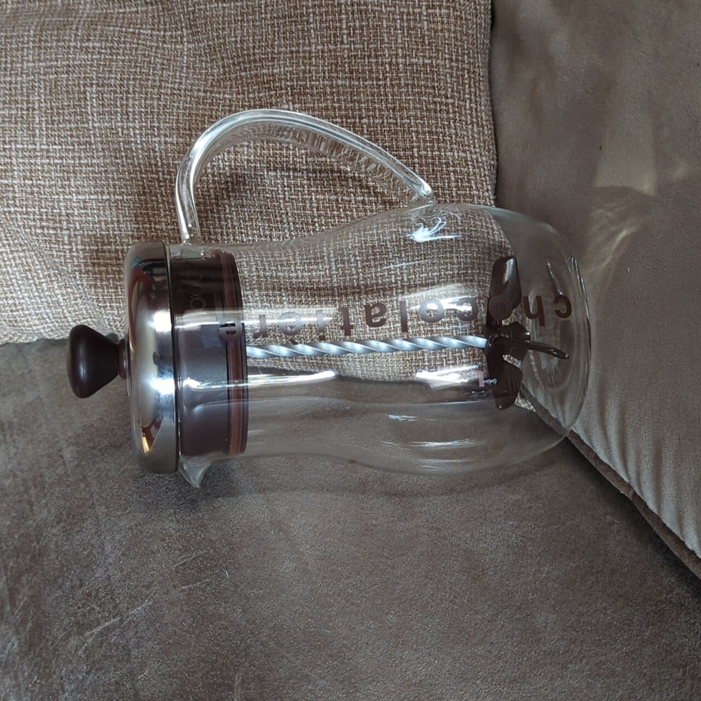 Bodum chocolatier hot chocolate maker, milk frother